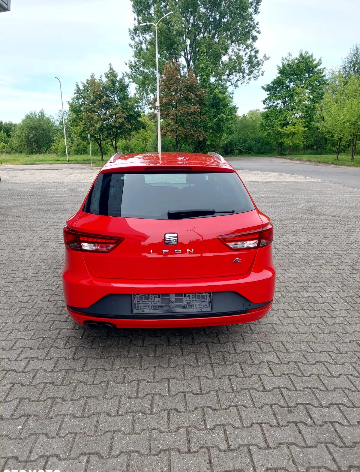 Seat Leon cena 44900 przebieg: 176707, rok produkcji 2015 z Olkusz małe 154